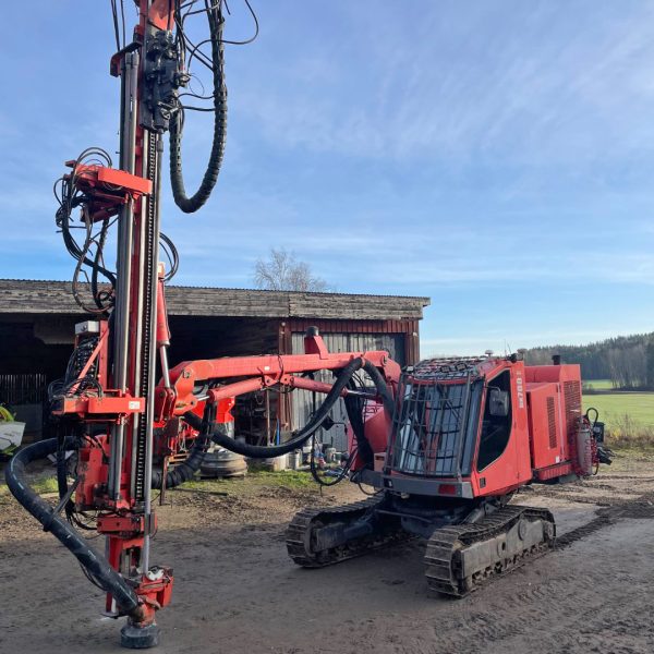 sandvik dx780 drill rig