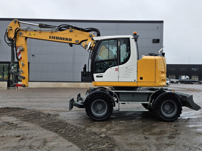 Liebherr 913