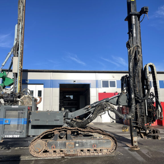 Qmatec 1130 TST, Foundation rig with extendable undercarriage